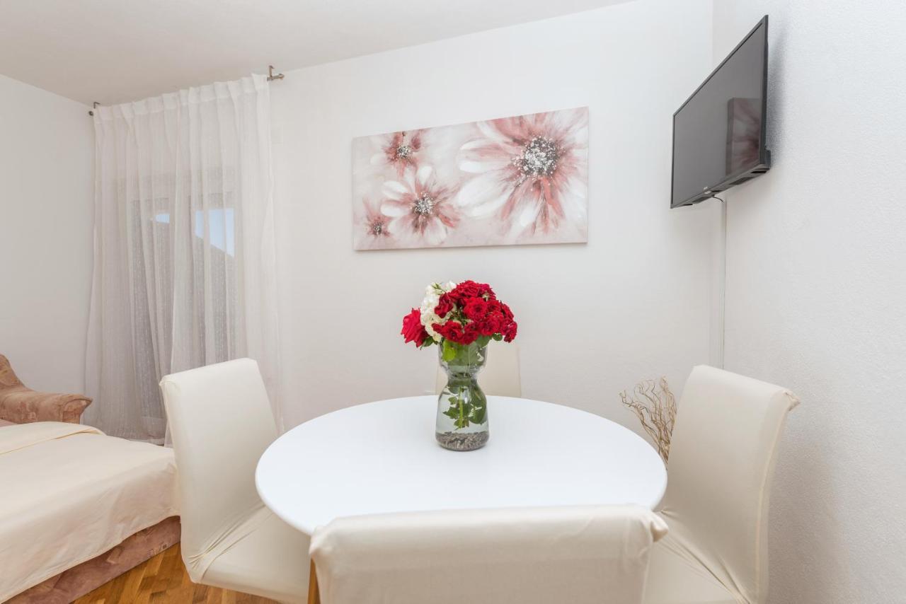 Skiljini Dvori - Apartman Makarska Kültér fotó