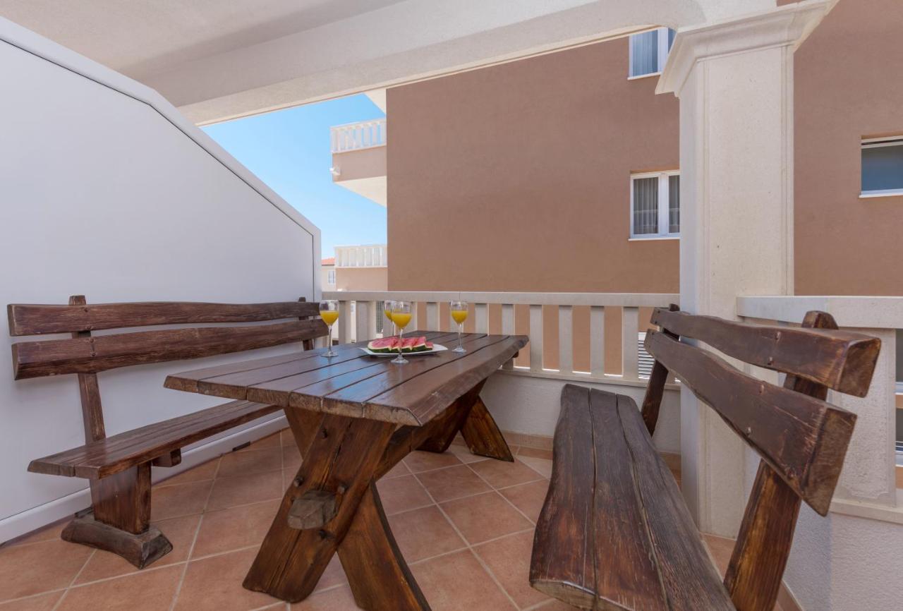 Skiljini Dvori - Apartman Makarska Kültér fotó