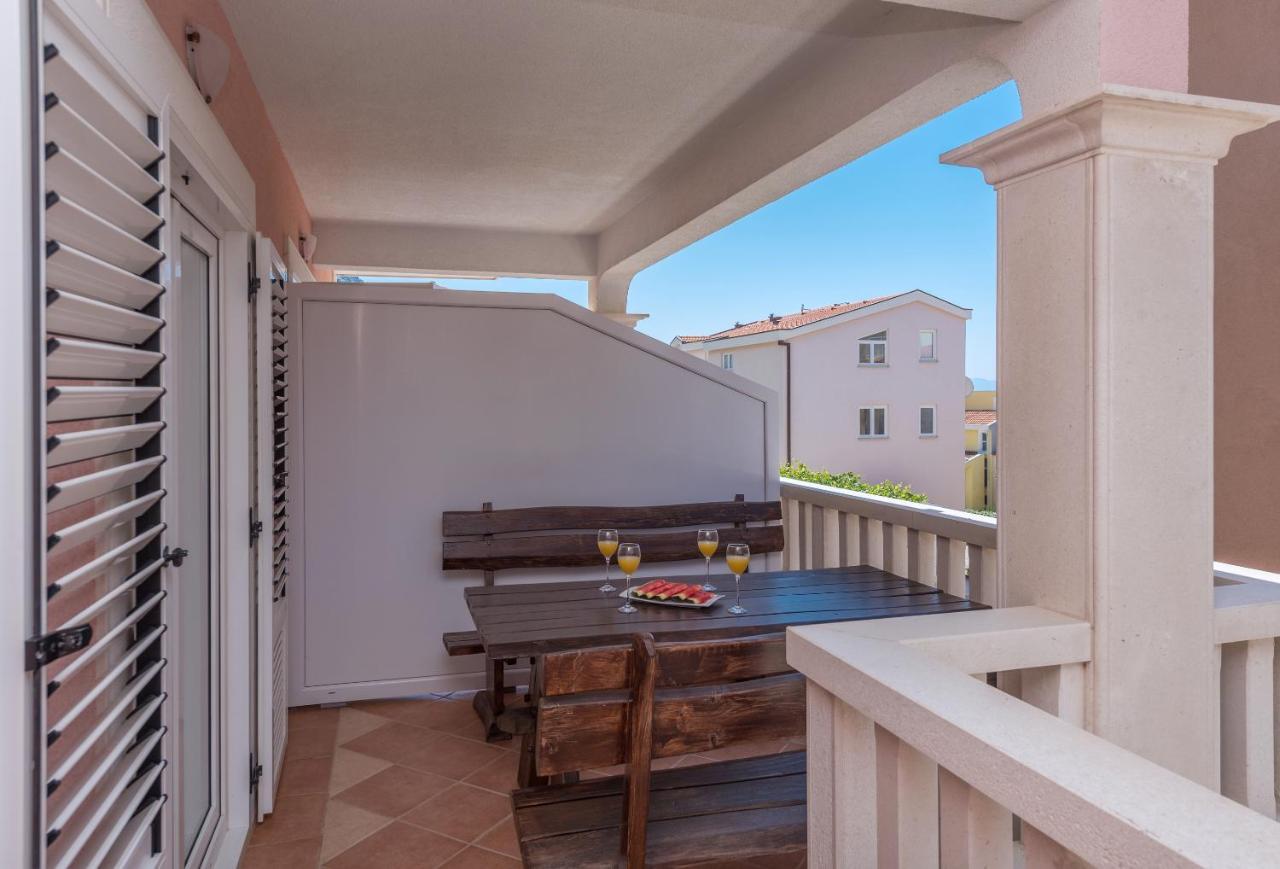 Skiljini Dvori - Apartman Makarska Kültér fotó
